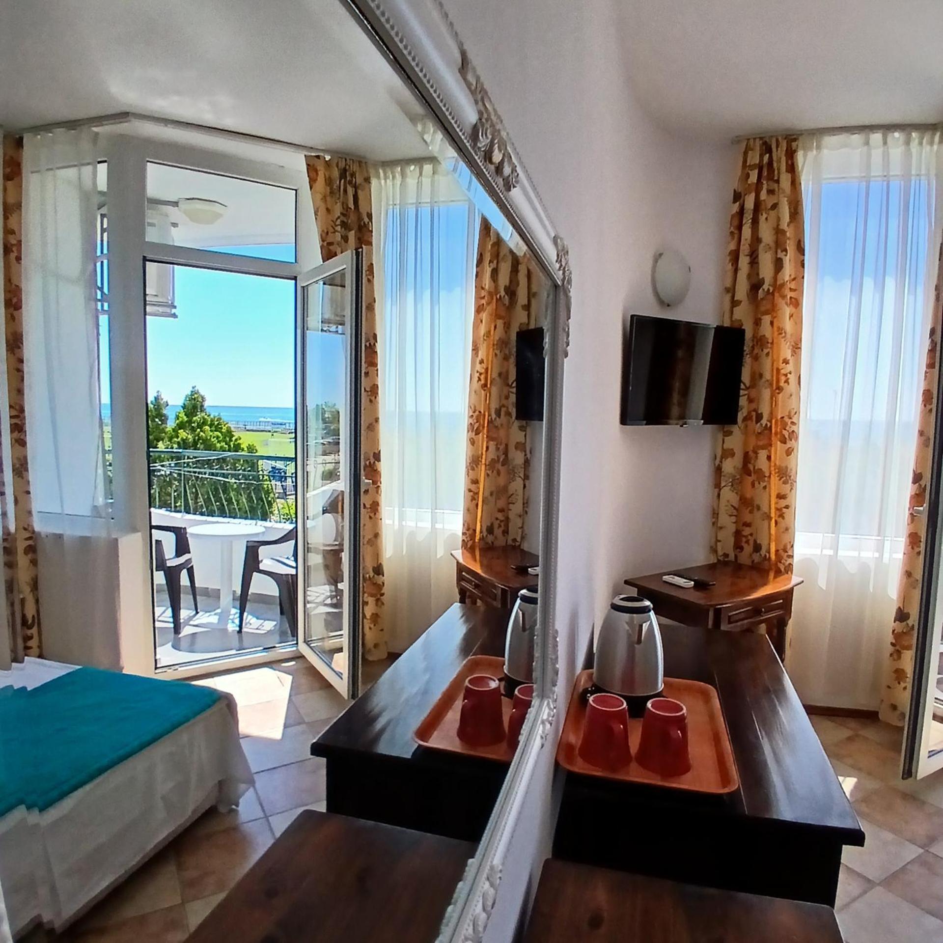 Sunny Island Obzor Otel Oda fotoğraf